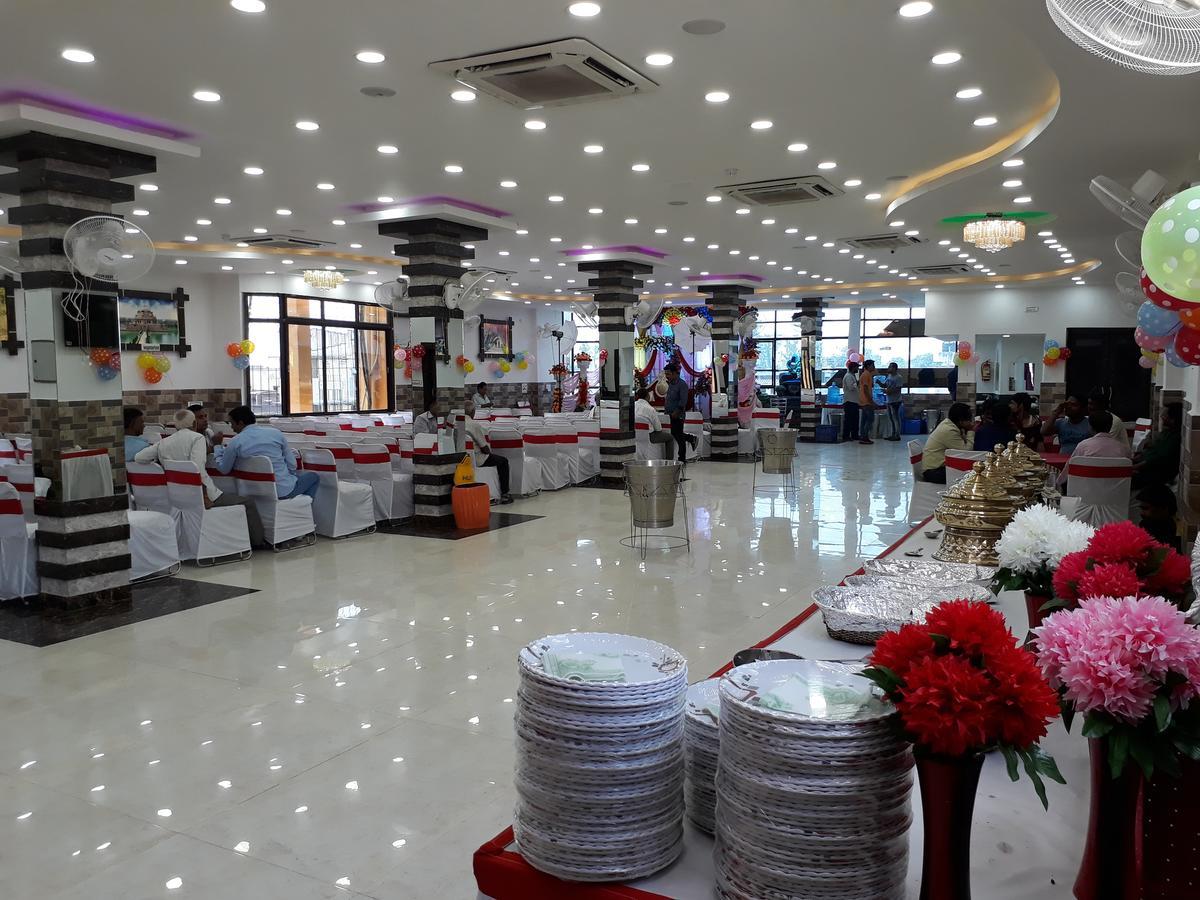 Hotel Natraj Sasarām エクステリア 写真